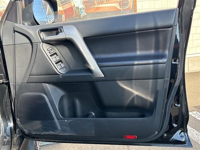 Toyota LAND CRUISER PRADO 2021 8211389-4