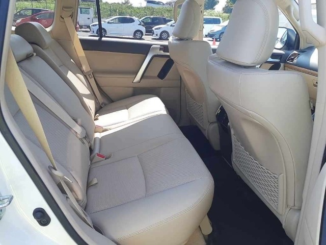Toyota LAND CRUISER PRADO 2023 8211433-10