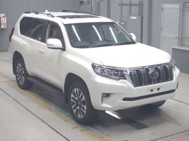 Toyota LAND CRUISER PRADO 2023 8211433-5
