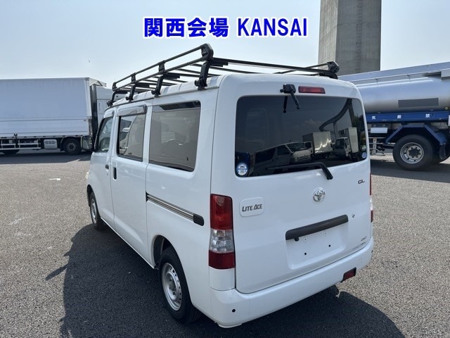 Toyota LITEACE VAN 2017 8193913-1