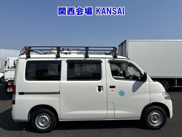 Toyota LITEACE VAN 2017 8193913-19