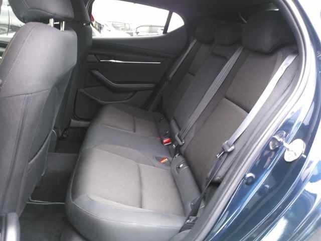 Mazda MAZDA3 2023 8195105-9