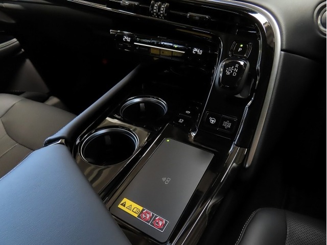 Toyota Mirai 2024 8204388-22