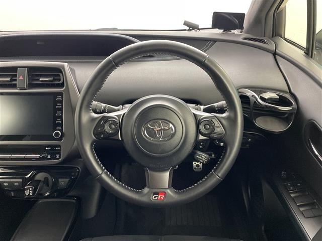 Toyota PRIUS PHV 2021 8198517-14