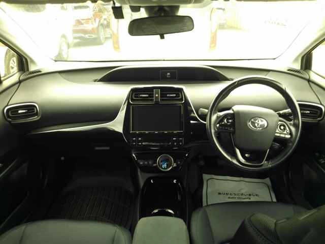 Toyota PRIUS PHV 2018 8198647-8