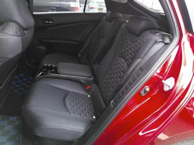 Toyota PRIUS PHV 2018 8198647-9