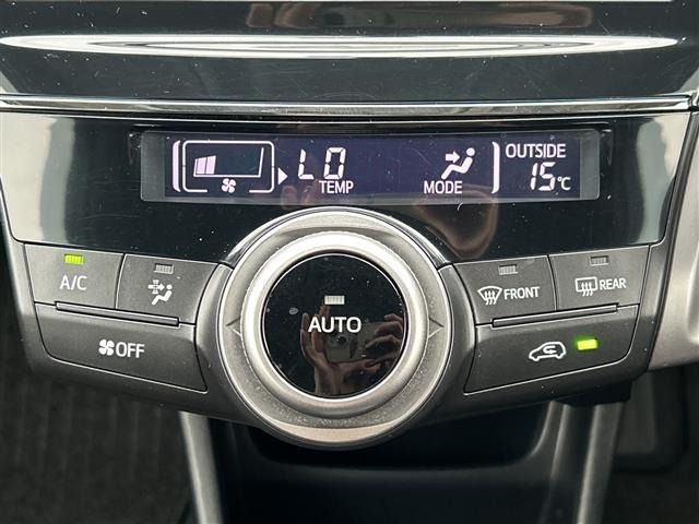 Toyota PRIUS 2017 8202001-11