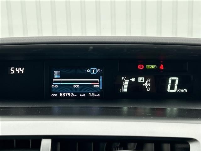 Toyota PRIUS 2017 8202001-3
