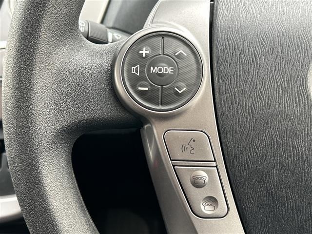 Toyota PRIUS 2017 8202001-5