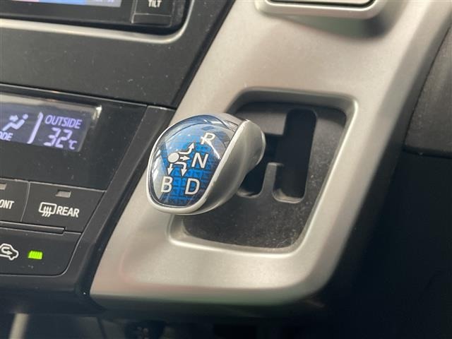 Toyota PRIUS 2013 8202304-2