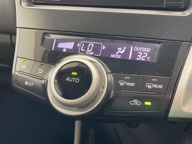 Toyota PRIUS 2013 8202304-23