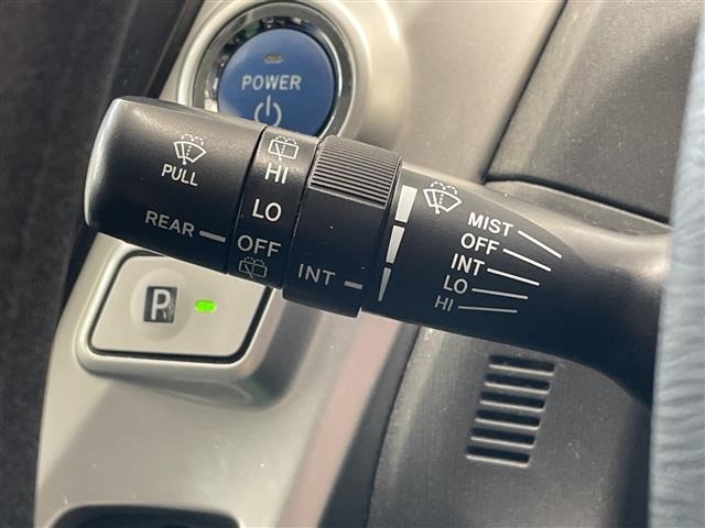 Toyota PRIUS 2013 8202304-9