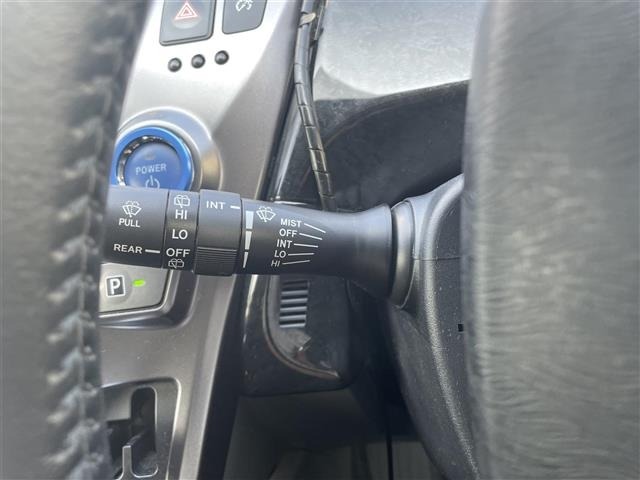 Toyota PRIUS 2013 8202318-9