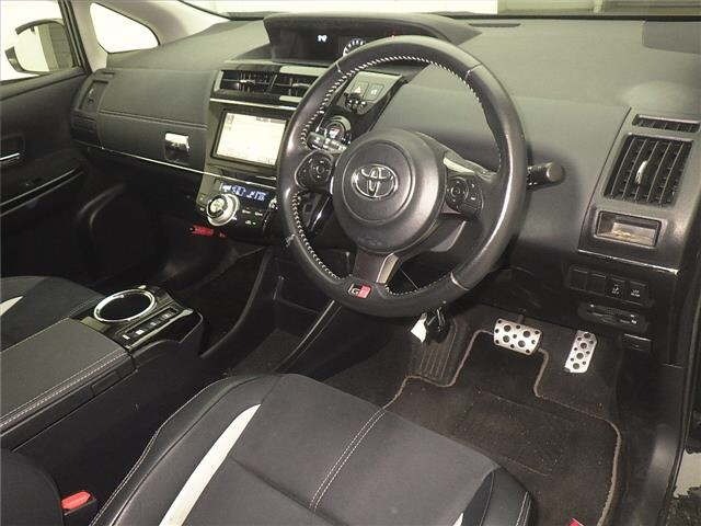 Toyota PRIUS 2017 8202395-3