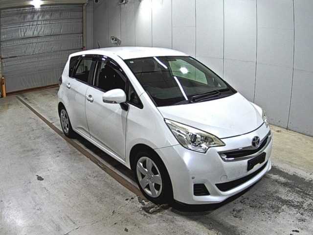 Toyota RACTIS 2015 8203493-0