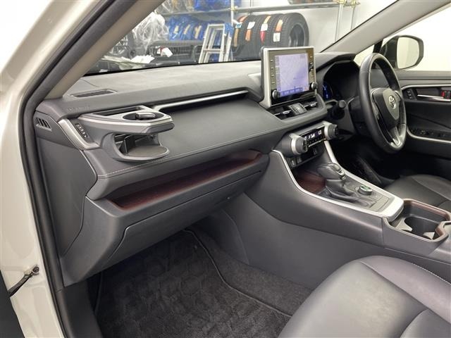 Toyota RAV4 2021 8200990-6