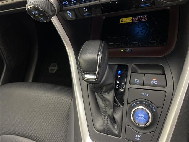 Toyota RAV4 2022 8201018-7