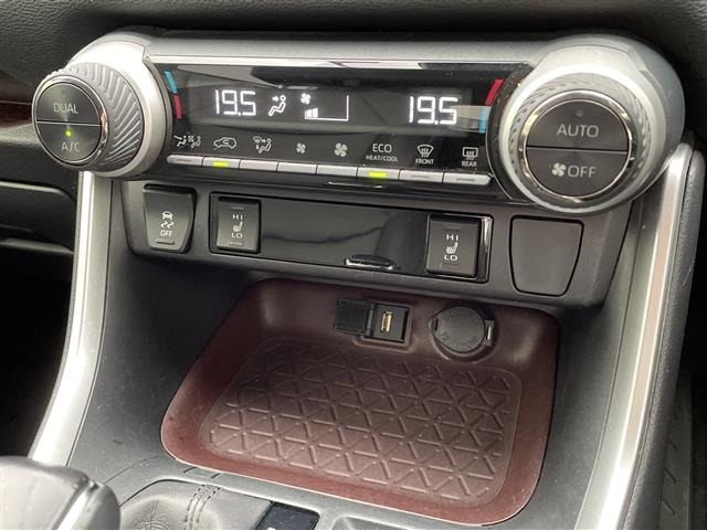 Toyota RAV4 2021 8201031-9