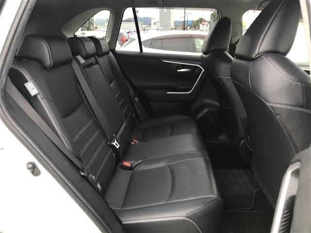 Toyota RAV4 2020 8201047-4