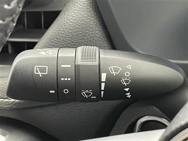 Toyota RAV4 2022 8201073-1