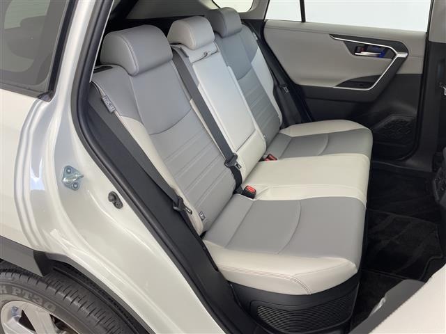 Toyota RAV4 2020 8201087-1