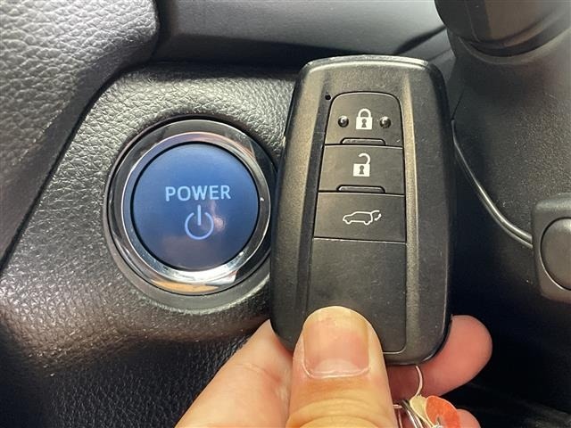 Toyota RAV4 2020 8201106-10