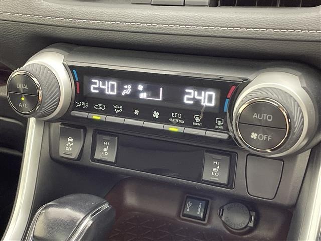 Toyota RAV4 2021 8201159-1