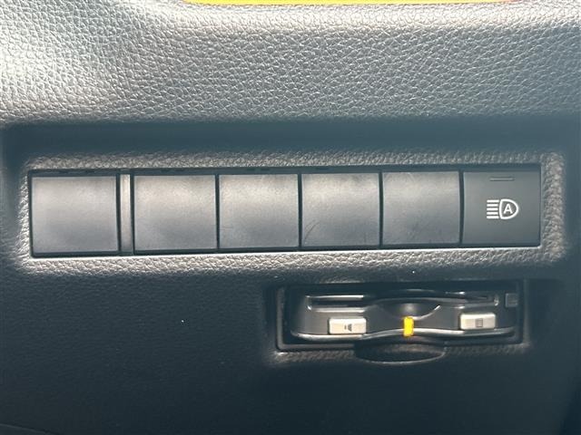 Toyota RAV4 2020 8201180-8