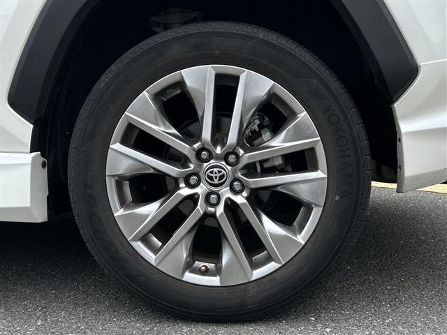 Toyota RAV4 2020 8201302-2