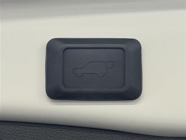Toyota RAV4 2020 8201382-1