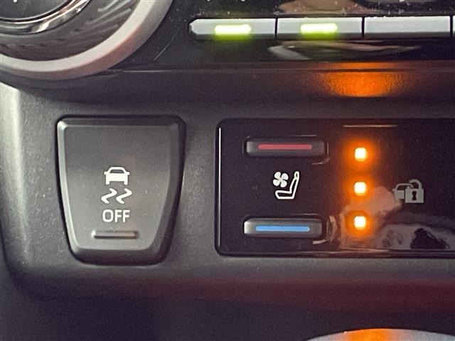 Toyota RAV4 2023 8201403-1