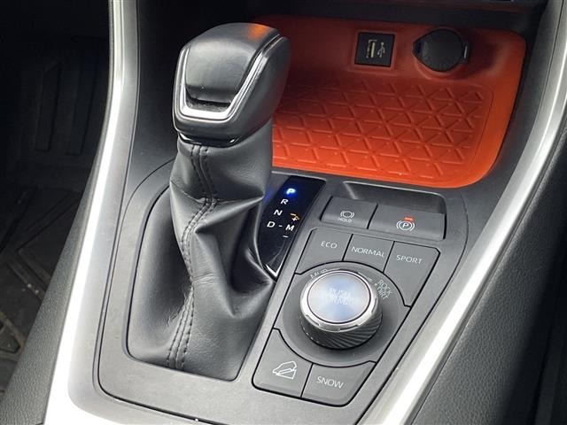 Toyota RAV4 2023 8201403-12