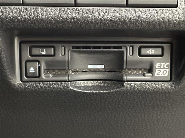 Toyota RAV4 2023 8201403-21