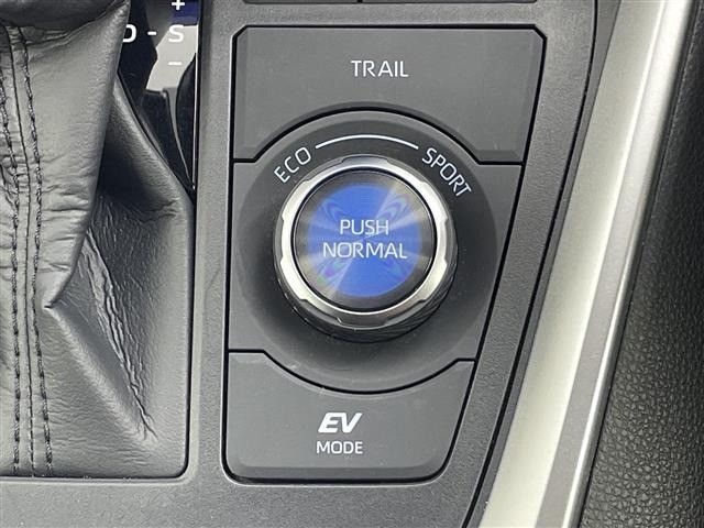 Toyota RAV4 2025 8201405-1