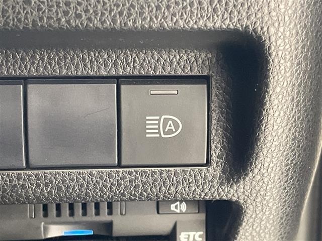 Toyota RAV4 2021 8201422-1