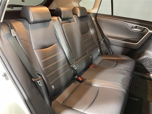 Toyota RAV4 2021 8201432-11
