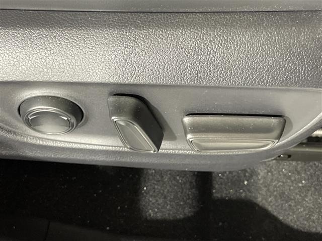 Toyota RAV4 2021 8201432-7