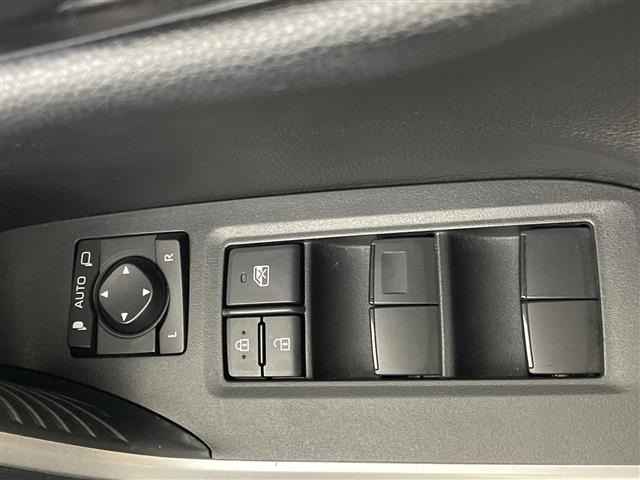Toyota RAV4 2019 8201508-2