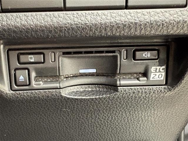 Toyota RAV4 2023 8201530-11