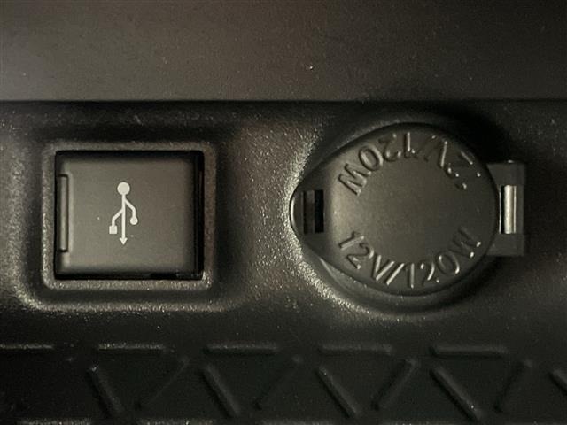 Toyota RAV4 2022 8201537-4