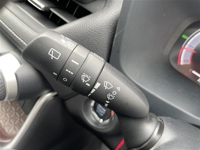 Toyota RAV4 2023 8201547-1