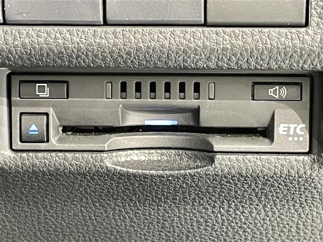 Toyota RAV4 2021 8201590-9
