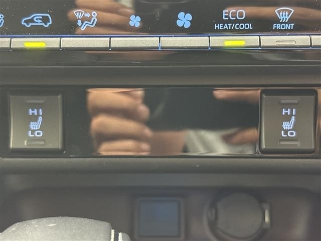 Toyota RAV4 2019 8201622-1