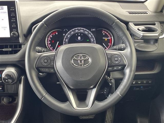 Toyota RAV4 2022 8201639-8