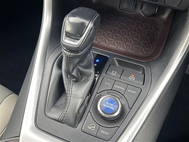 Toyota RAV4 2019 8201738-1