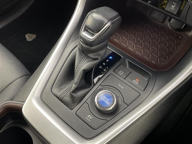 Toyota RAV4 2020 8201755-1