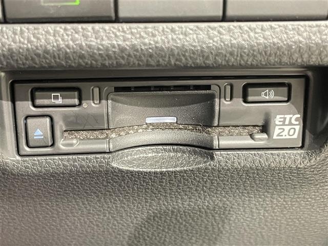 Toyota RAV4 2023 8201758-1