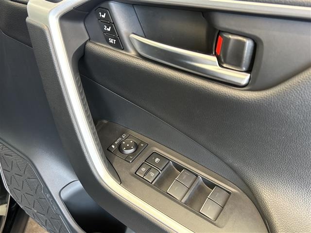 Toyota RAV4 2025 8201784-12