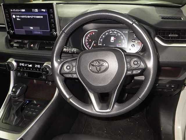 Toyota RAV4 2021 8201833-8