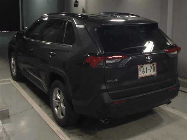 Toyota RAV4 2019 8201906-1